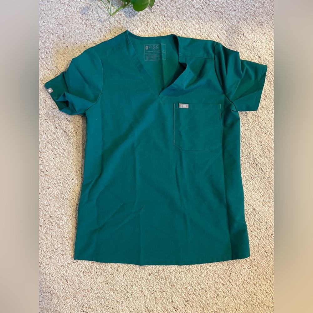 Hunter green figs scrub top